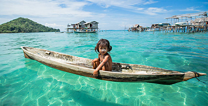Eksotika Anak Gipsi Laut Borneo