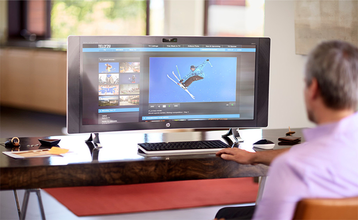 Komputer All-in-One dengan Layar Lengkung