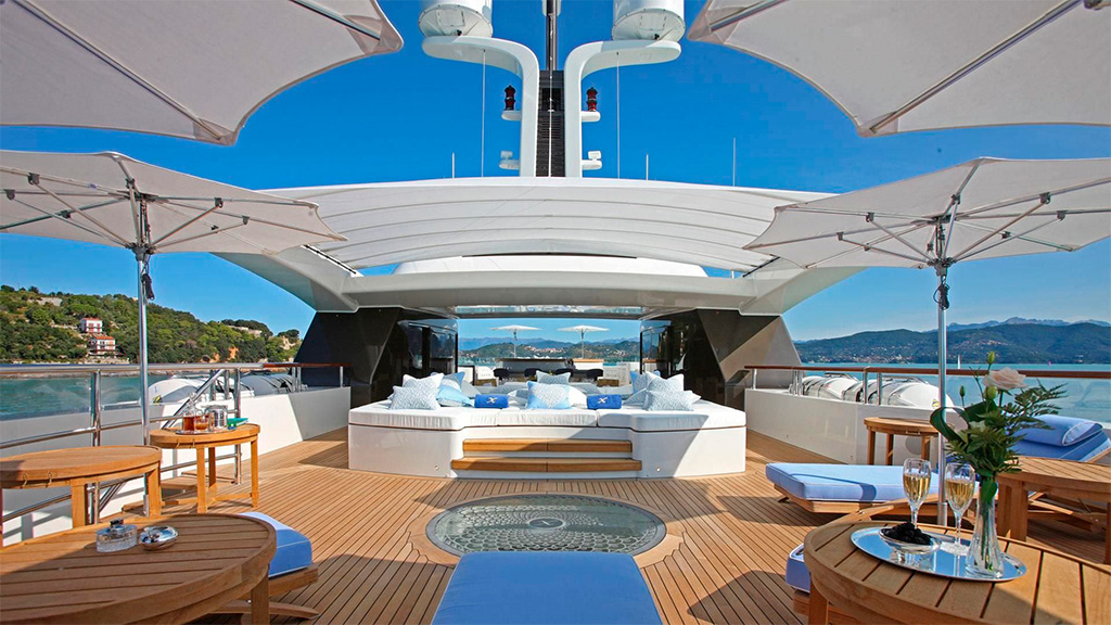 4 Kapal Pesiar Besar yang Harus Lo Coba Sekali Seumur Hidup