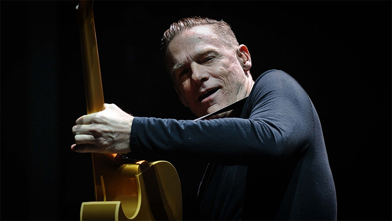 Bryan Adams: Musisi yang Merangkap Sebagai Fotografer