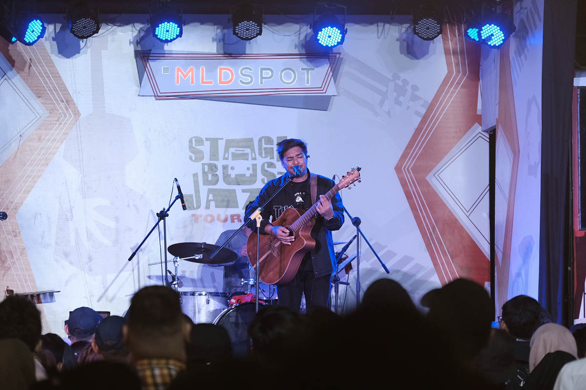 Menikmati Merdunya Penampilan Perdana Ahmad Abdul di Solo