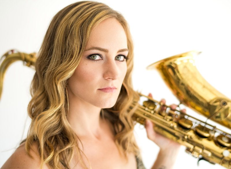 Roxy Coss, Ratu Jazz Terbaik Masa Kini