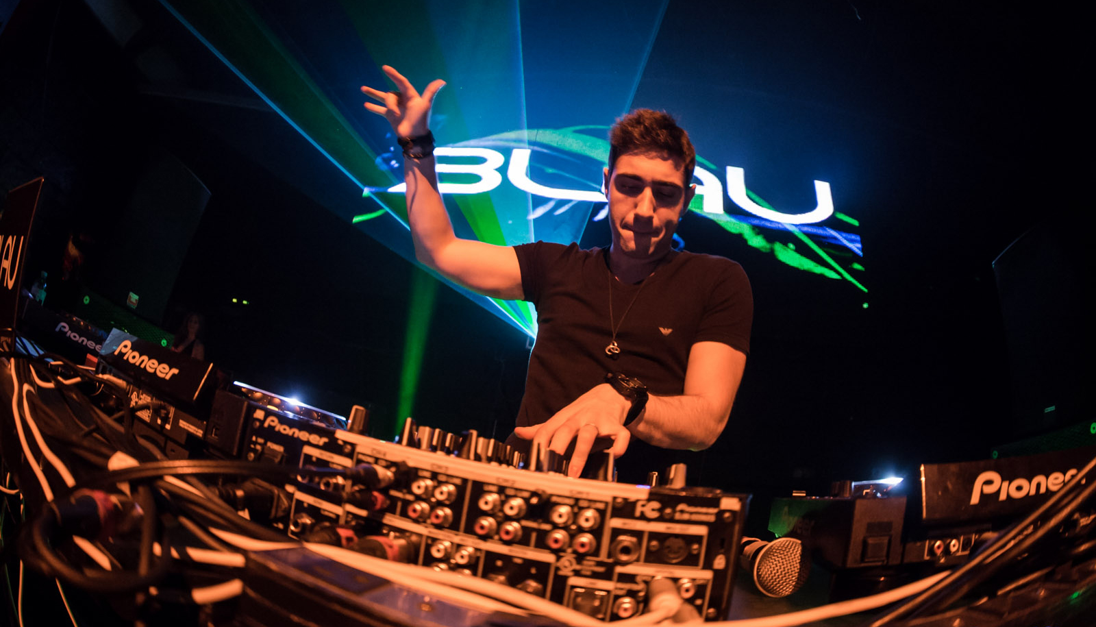 3LAU, DJ yang Sedikit Sok Tapi Peduli Sosial