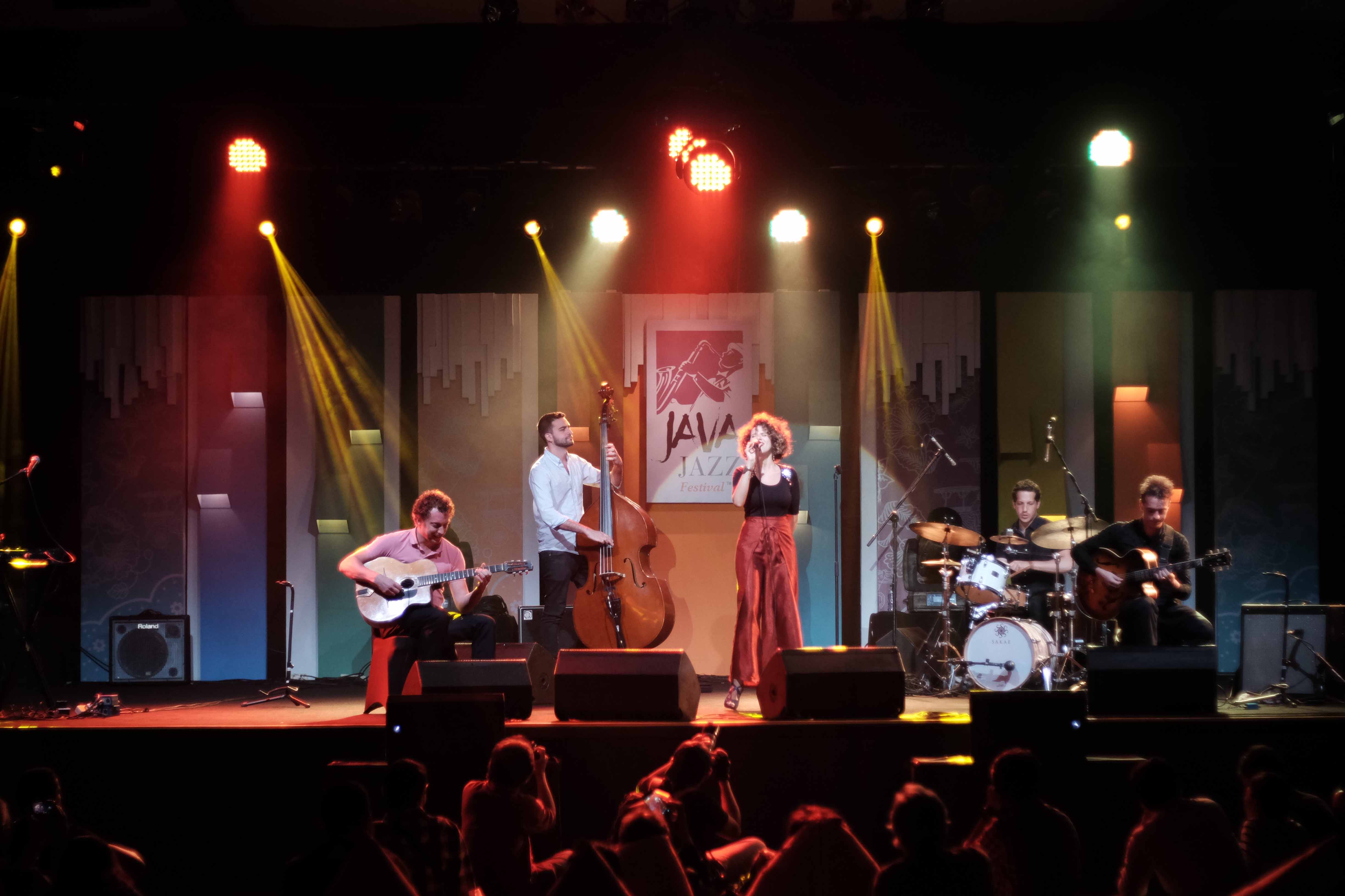 Aksi Solois-Solois Jazz di Hari Ketiga Java Jazz