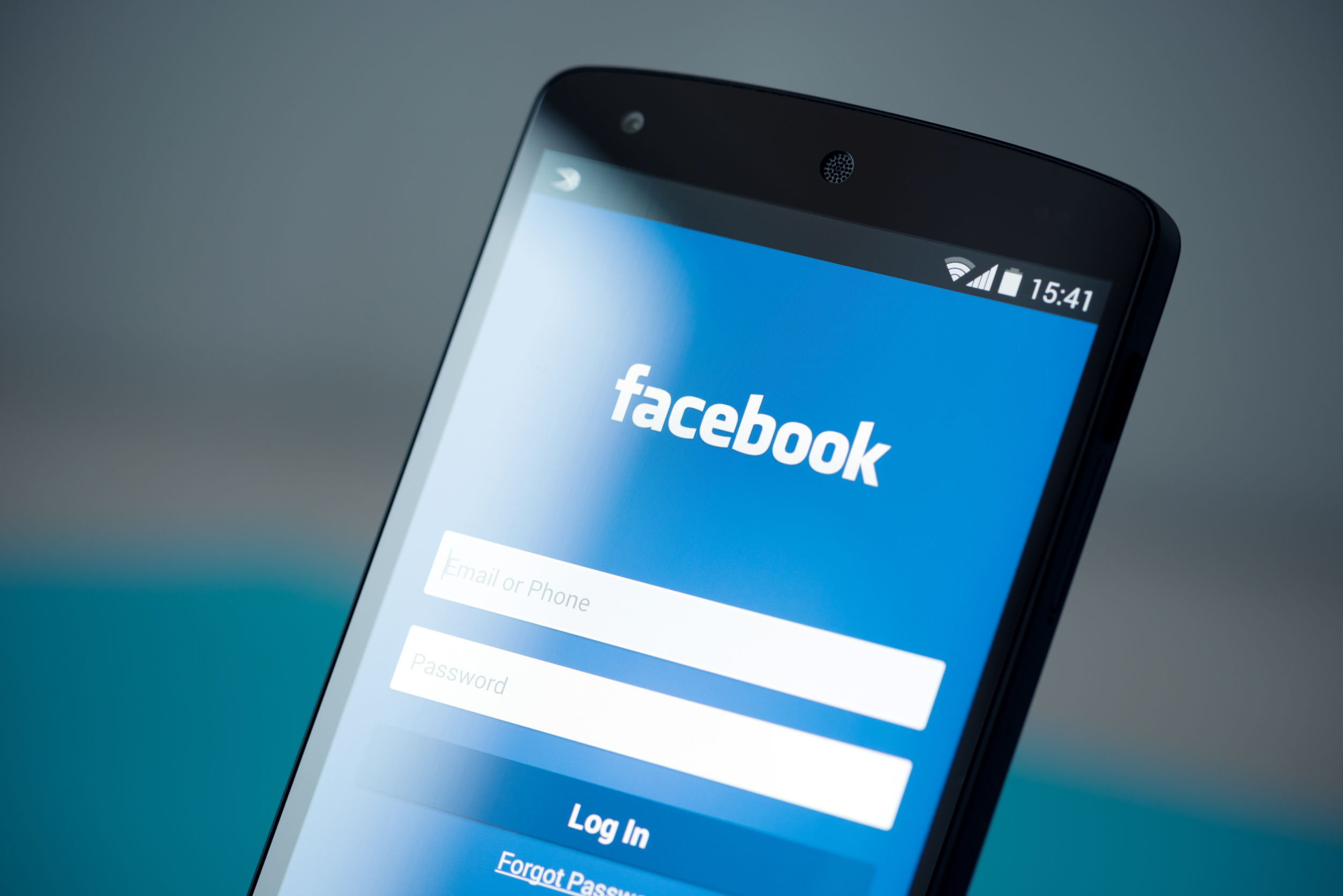 Facebook Bantu Perangi Terorisme