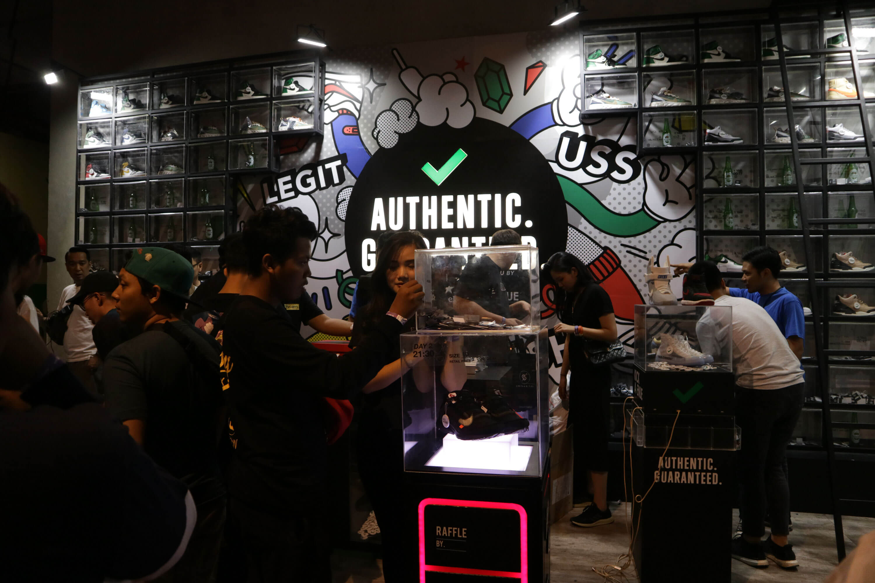 Nike Air Presto X Off White 2018: Hebohnya Raffle Hari Kedua di Urban Sneakers Society