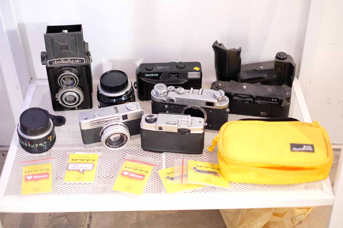 (Lab) Rana, Surganya Pecinta dan Komunitas Kamera Analog