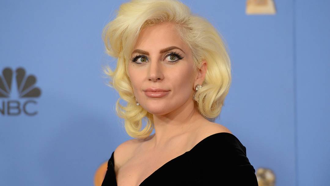 Lady Gaga Tampil Ala Rocker di Video Klip Perfect Illusion