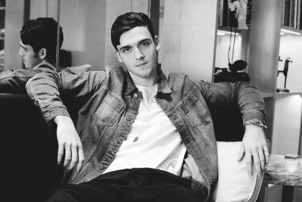 Lauv: Musisi Muda Berbakat Tembus 10 Juta Viewers di YouTube