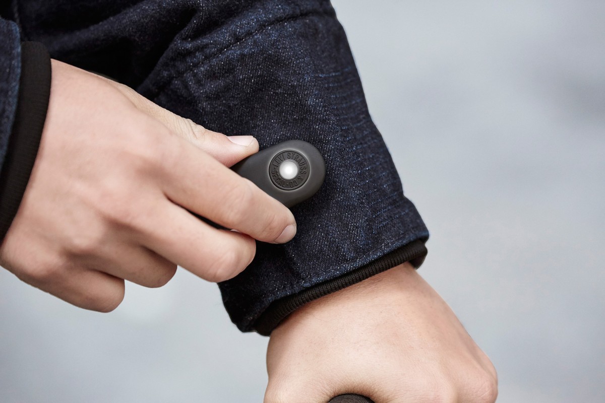 Google dan Levi&#039;s Bikin Jaket Pintar