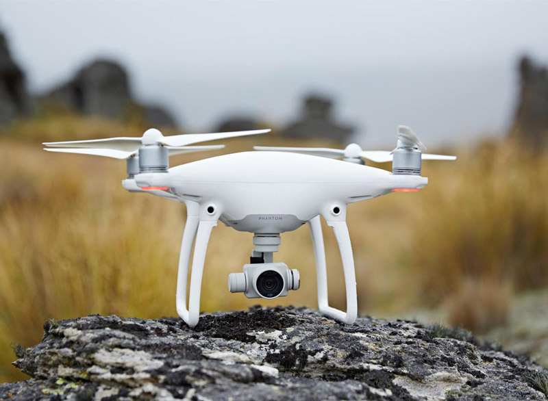 DJI Phantom 4, Drone Terpintar yang Punya Resolusi 4K