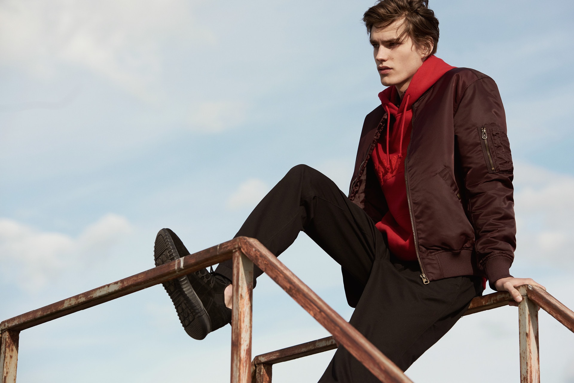 Tetap Stylish dengan Warna Coklat