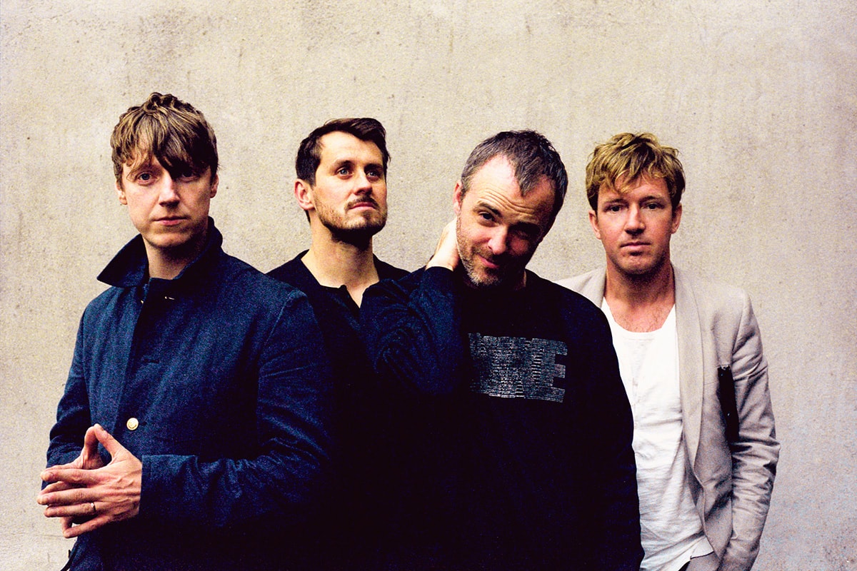 Travis, Ketika Semua Band Seangkatannya Mulai Hilang, Dia Malah Bangkit Lagi