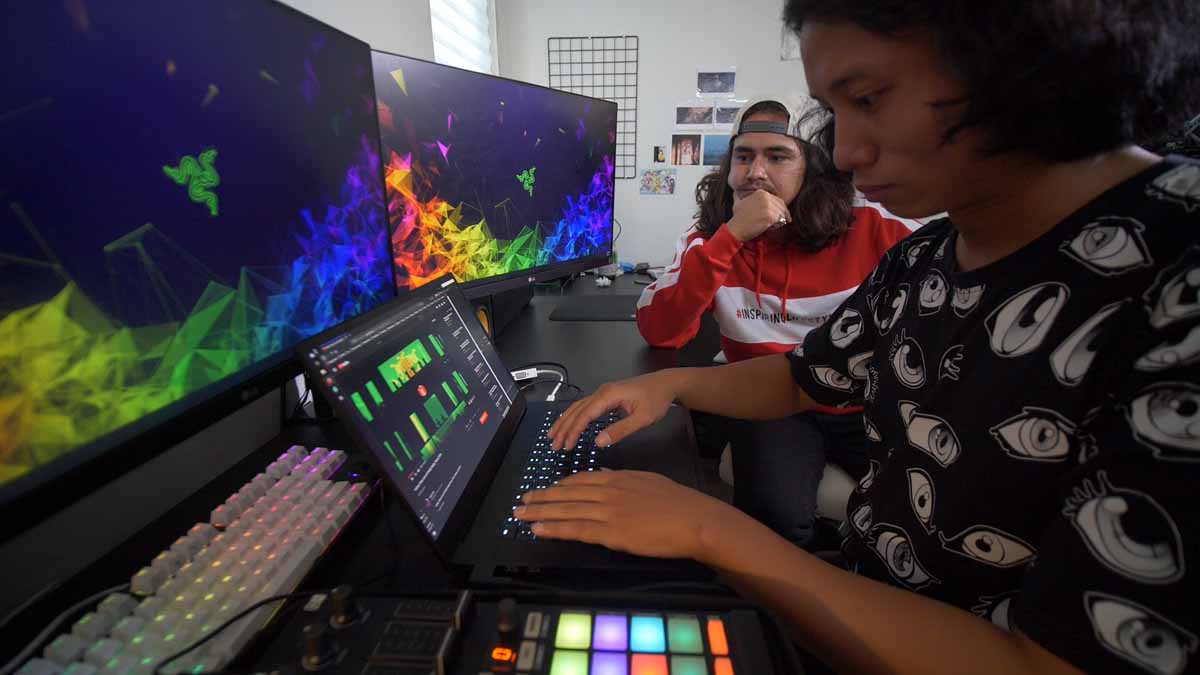 Yudhistira Israel alias VNGNC Ternyata Juga Seorang Visual Jockey