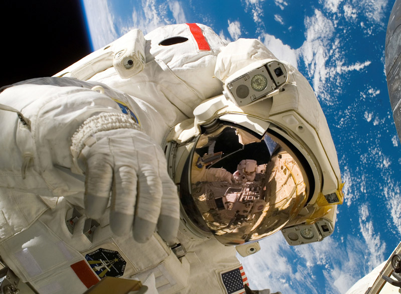 Astronot yang Setahun Hidup di Luar Angkasa