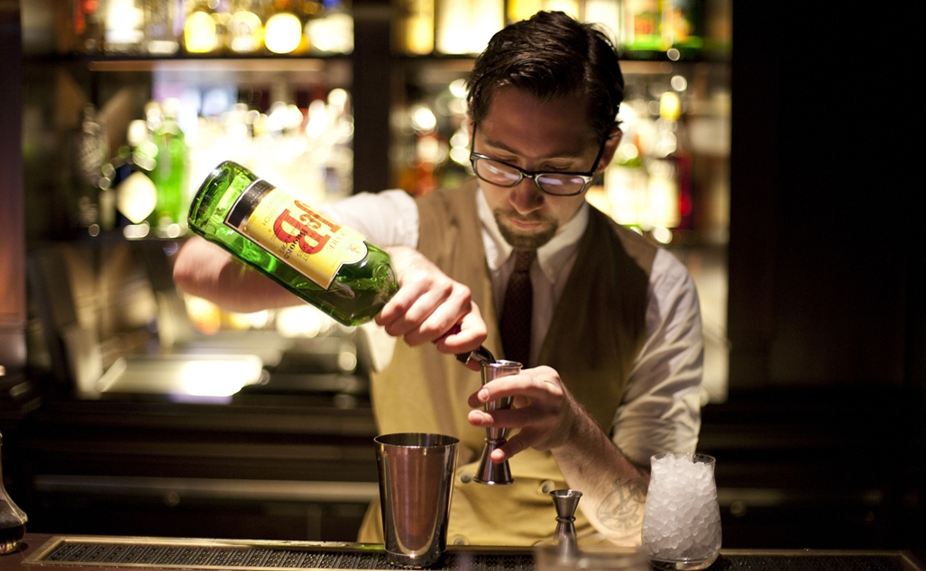 Jangan Lakukan 6 hal ini di bar