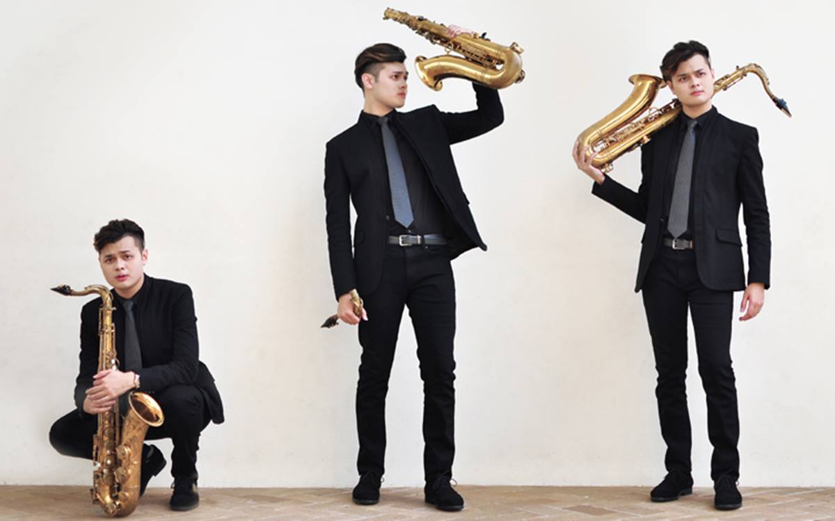 Alunan Seksi Saxophone Khas Bass G