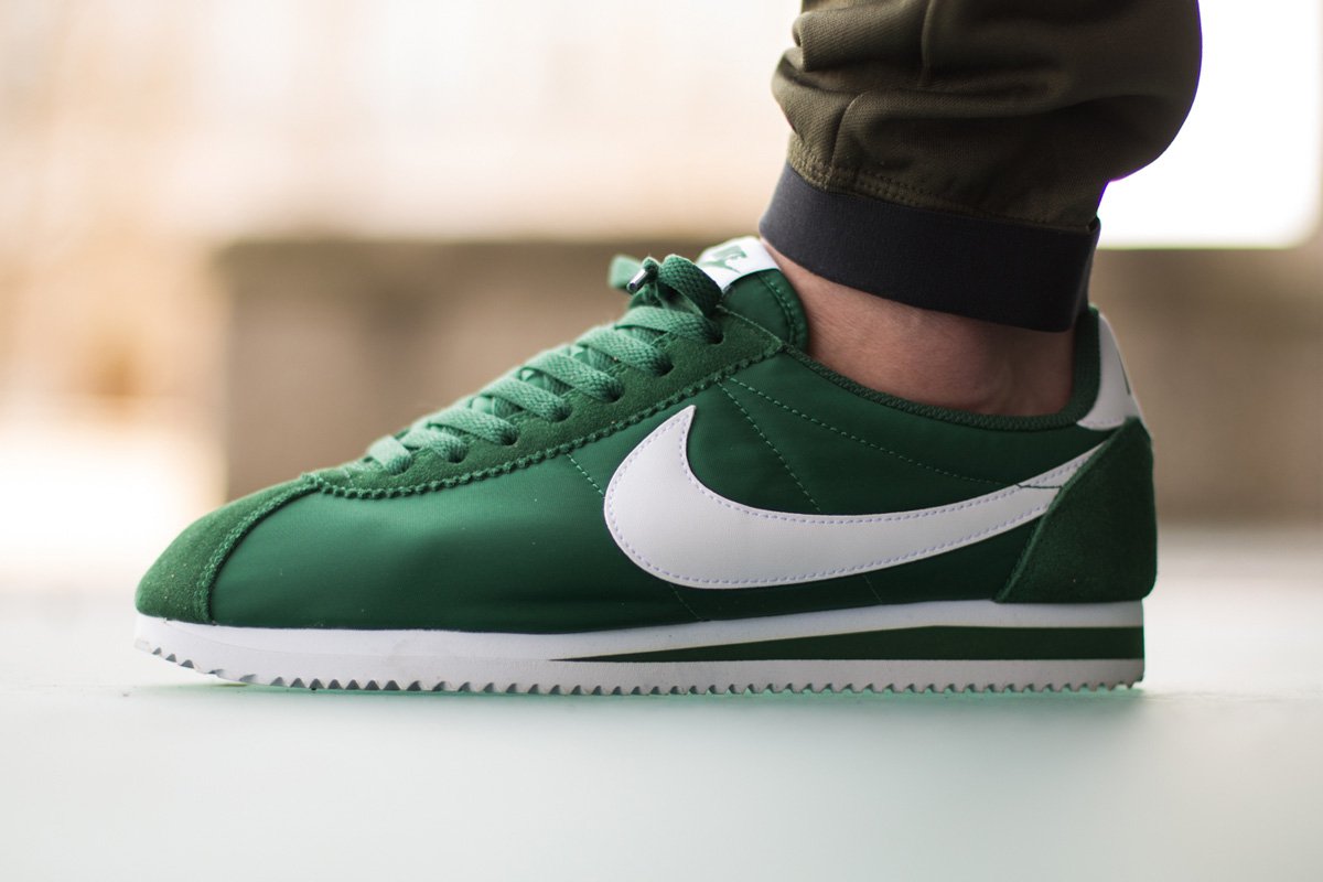 4 Sneakers yang Sukses Dirilis Ulang