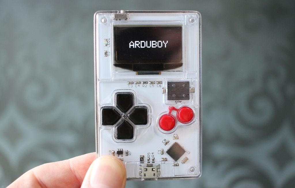 Arduboy: Card-Sized Game Console