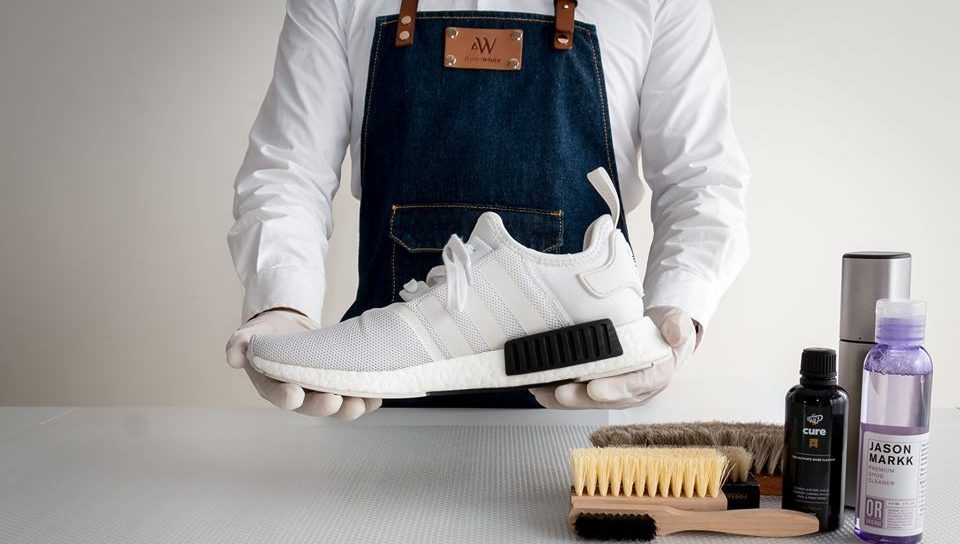 Unyellowing Sole Sneakers Lo: Ini Penyebab dan Cara Hilangkannya!