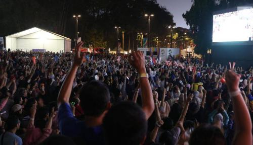 Antusiasme Membludak, Nonton Bareng Bulutangkis Di Tengah Cuaca Panas Pun Ramai