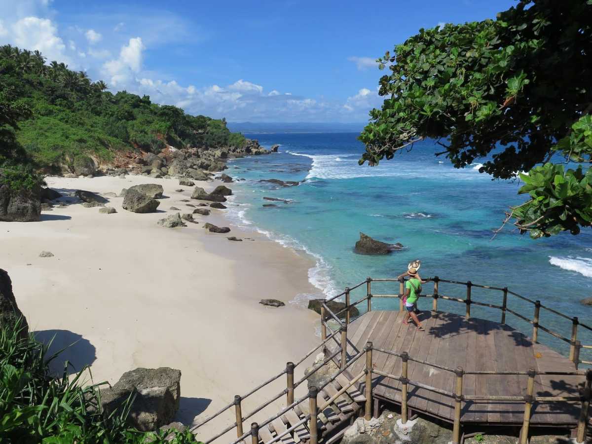 MLDSPOT | 10 Wisata Pantai Terindah di Indonesia