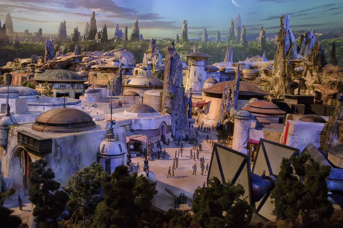 Disney Bakal Bangun Taman Bermain dan Hotel Bertemakan Star Wars