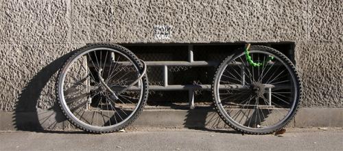 Jadi Selebriti Harus Bisa Naik Sepeda Ini