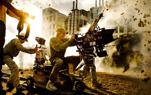 Film Michael Bay dan kampanye Hillary Clinton