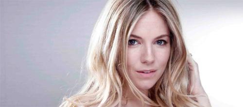 Sienna Miller: “I’m Full of Curiosity”