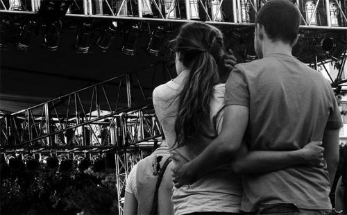 Let&#039;s ask her to a concert!