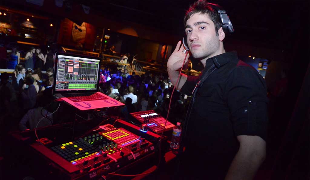 Fakta-fakta Menarik Tentang 3LAU, Sang DJ Masa Depan