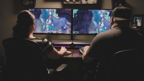 Gamers Online yang Sukses Jadi Pasangan