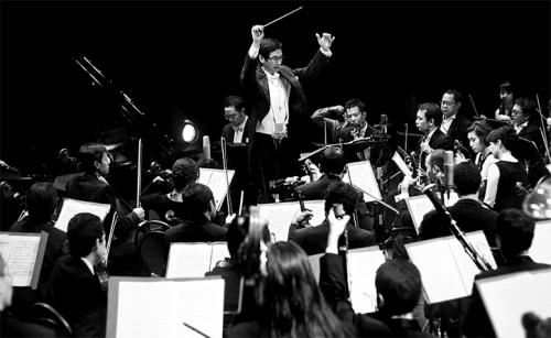 Addie MS, Pemimpin Orkestra Serba Bisa