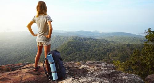 4 Ciri yang Nunjukin Kalau Gebetan Lo Suka Traveling