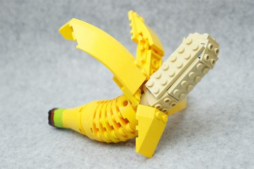 Seniman Jepang Ini Buat Makanan Dari Lego