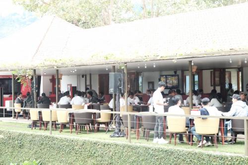 Dengan Latar Pegunungan, Launching MLD SPOT TV Menyatu Dengan Alam