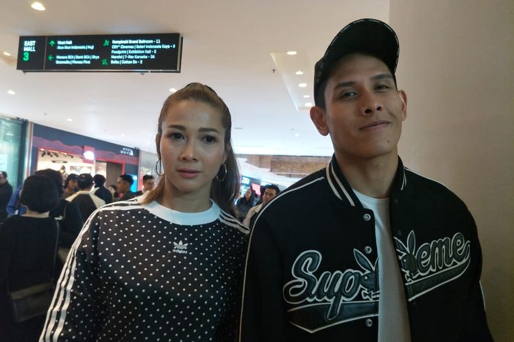 Andrea Dian, istri dari presenter Ganindra Bimo, menggalang dana untuk melawan COVID-19