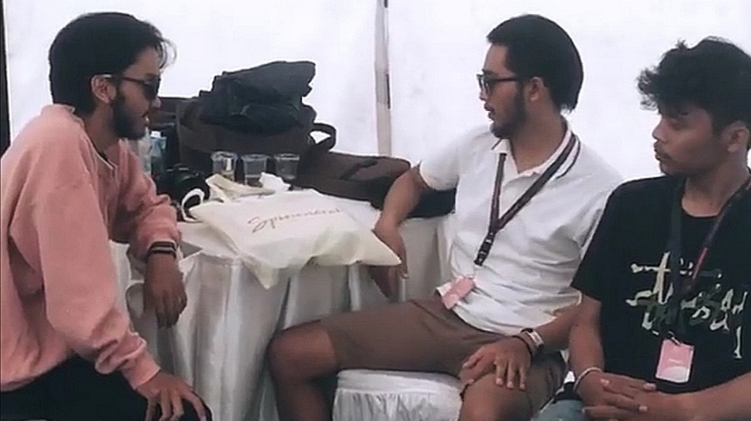 Personil Andes Fellas saat di backstage