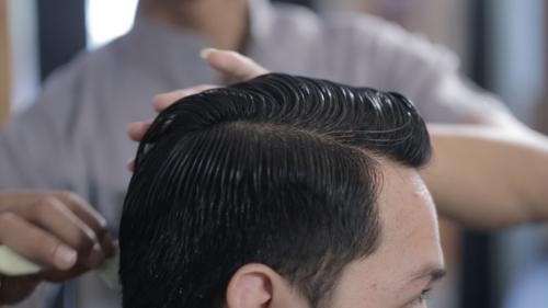 Ucapkan Selamat Tinggal untuk Gaya Rambut yang Monoton