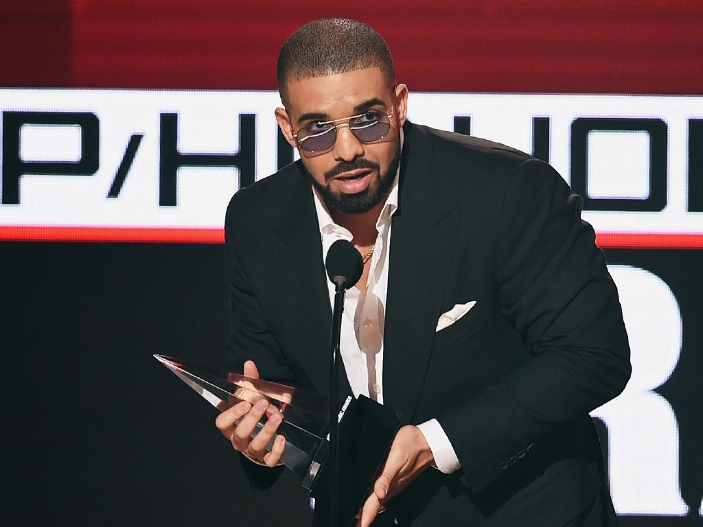 Momen Terbaik di American Music Awards 2016