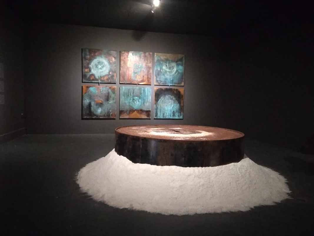 Garam Di laut Asam Di Gunung Bertemu Dalam Belanga Juga Karya Etza Meisyara