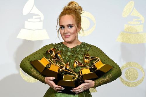 Adele Sapu Bersih Penghargaan Bergengsi di Grammy Awards 2017