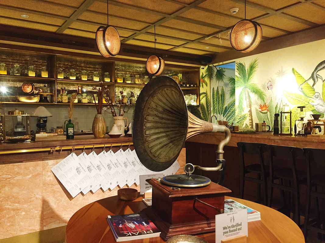 Arrack &amp; Spice, Racik Cocktail Modern dengan Bahan Tradisional