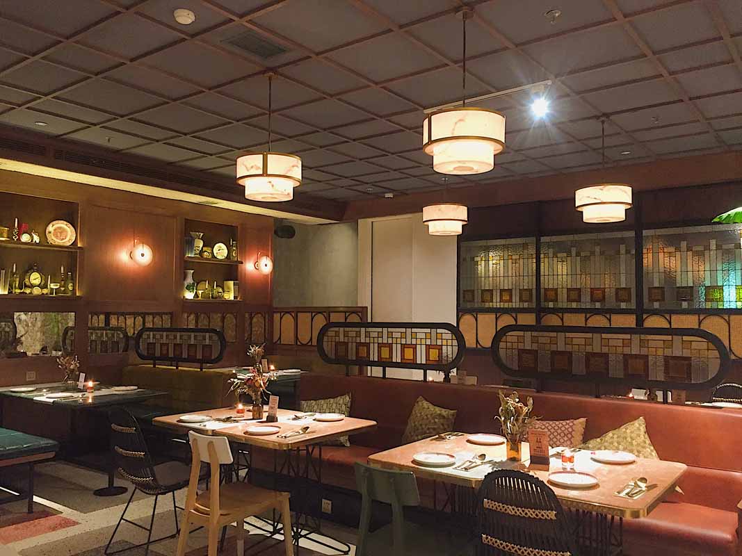 Nuansa Arrack & Spice menawarkan vibe vintage dalam berkuliner