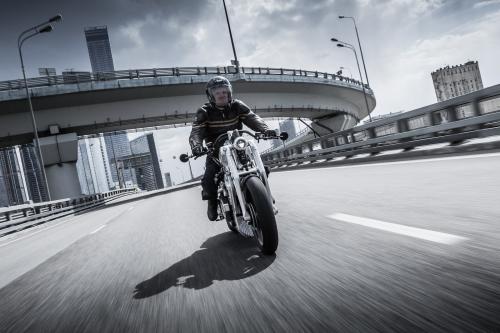 Hercules, Motor Listrik Bertenaga Buas