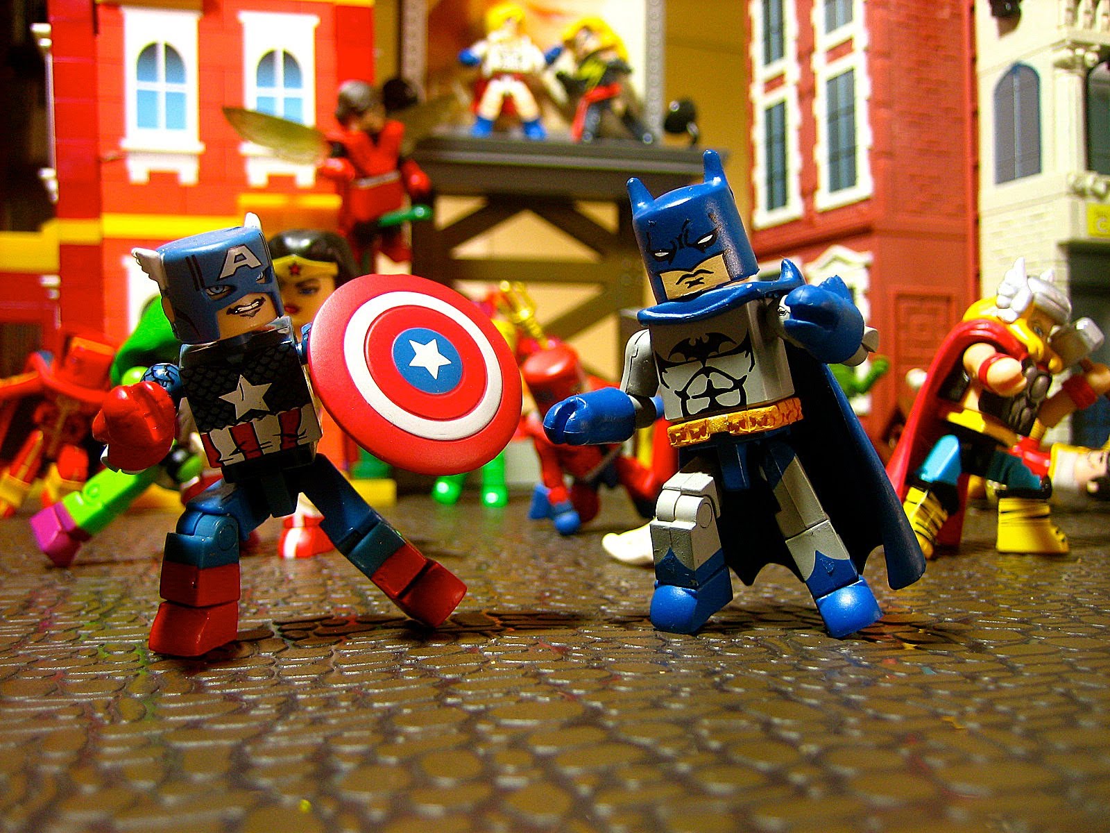 Potensi Film Crossover DC vs Marvel