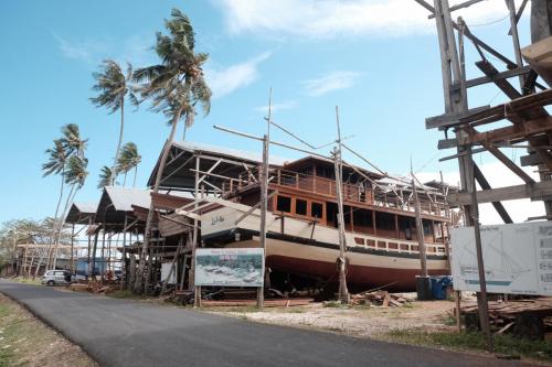 Cari Tahu Rahasia Gagahnya Kapal Pinisi di Tempat Asalnya!