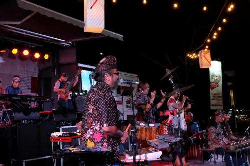 Singgah di Kota Solo Stage Bus Jazz Tour 2017 Memberikan Kejutan untuk para Pengunjung