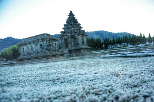 Titik Terdingin di Indonesia, dari Suhu Minus Hingga Embus Es